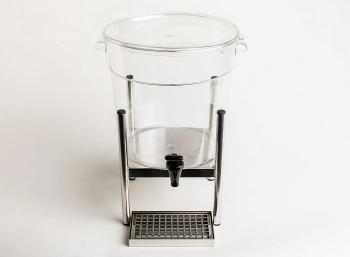 Juomasäiliö hanalla 17,2L